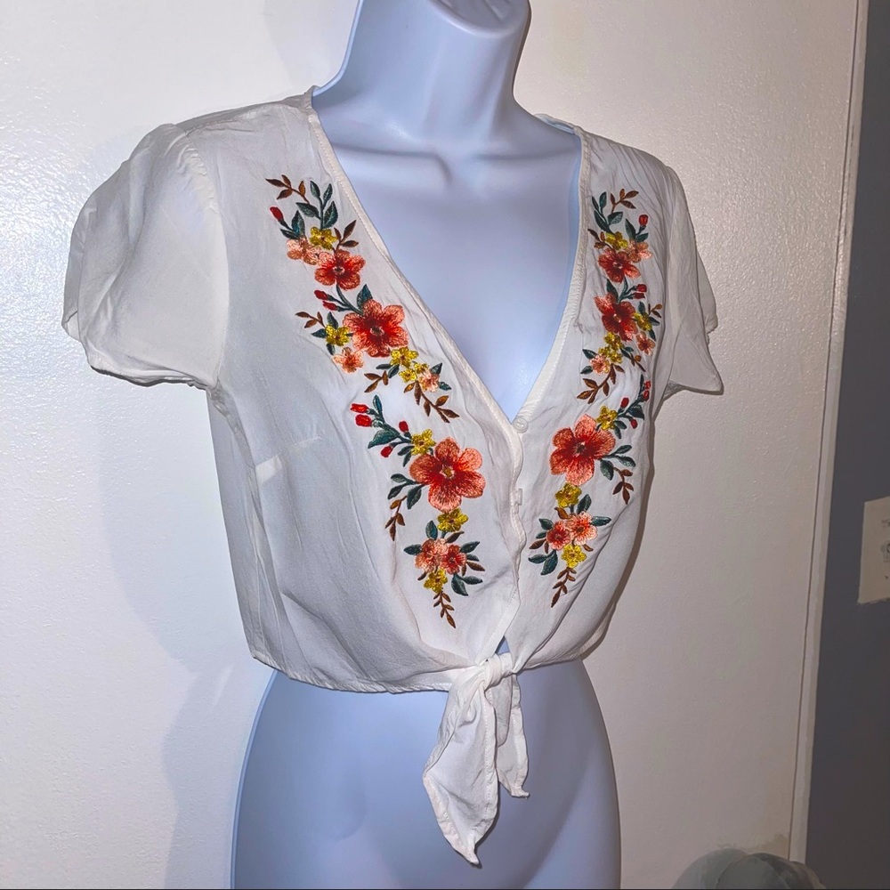 White V Neck Crop Top with Flower Designs